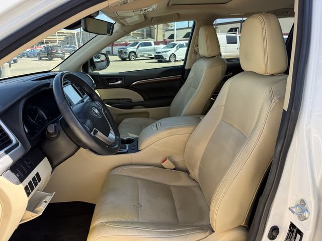 Used 2017 Toyota Highlander Limited AWD/4WD image 28