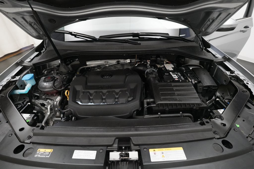 Used 2024 Volkswagen Tiguan SE image 3