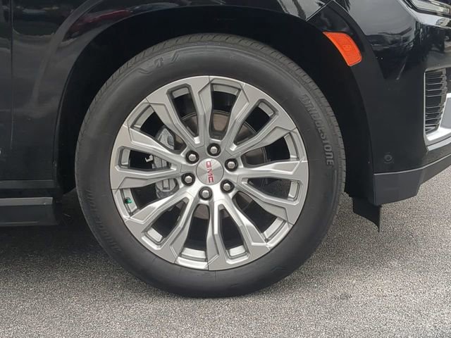 Used 2024 GMC Yukon Denali w/ Advanced Technology Package image 11