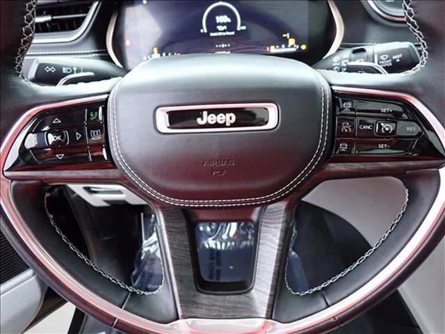 Used 2022 Jeep Grand Cherokee Overland image 18