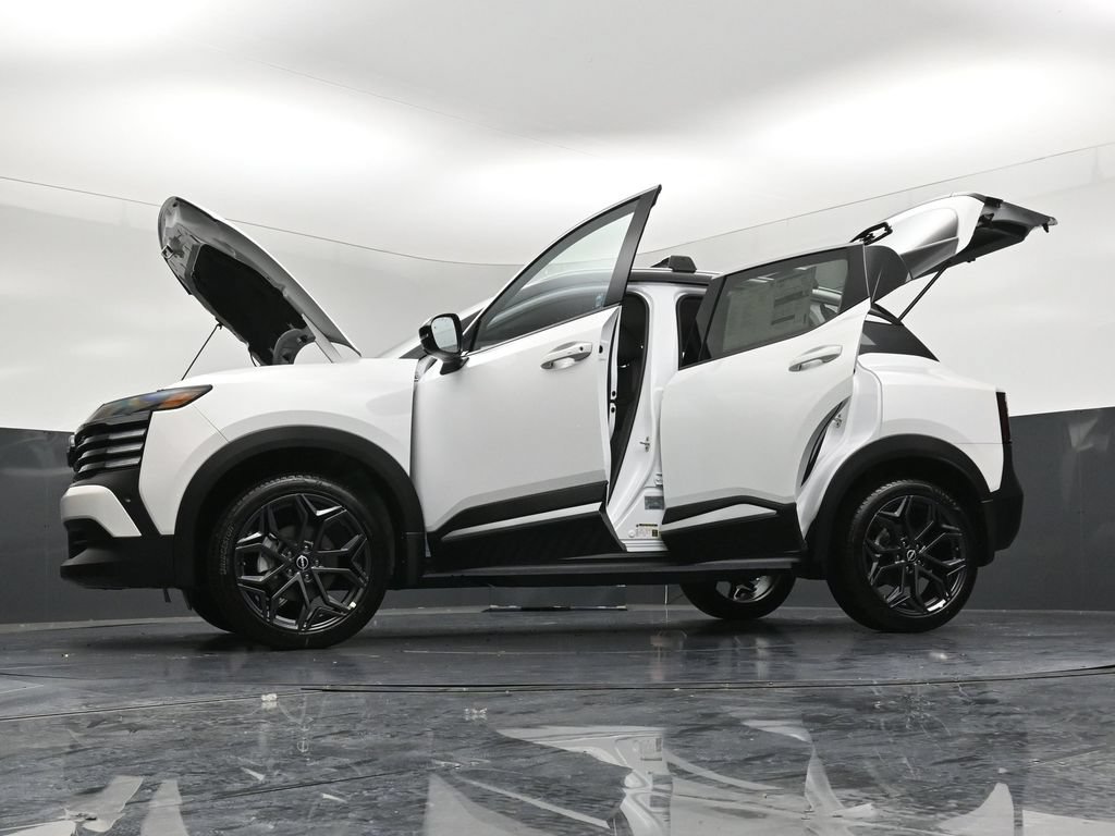 New 2026 Nissan Kicks SR w/ Cold Weather Package AWD/4WD image 37
