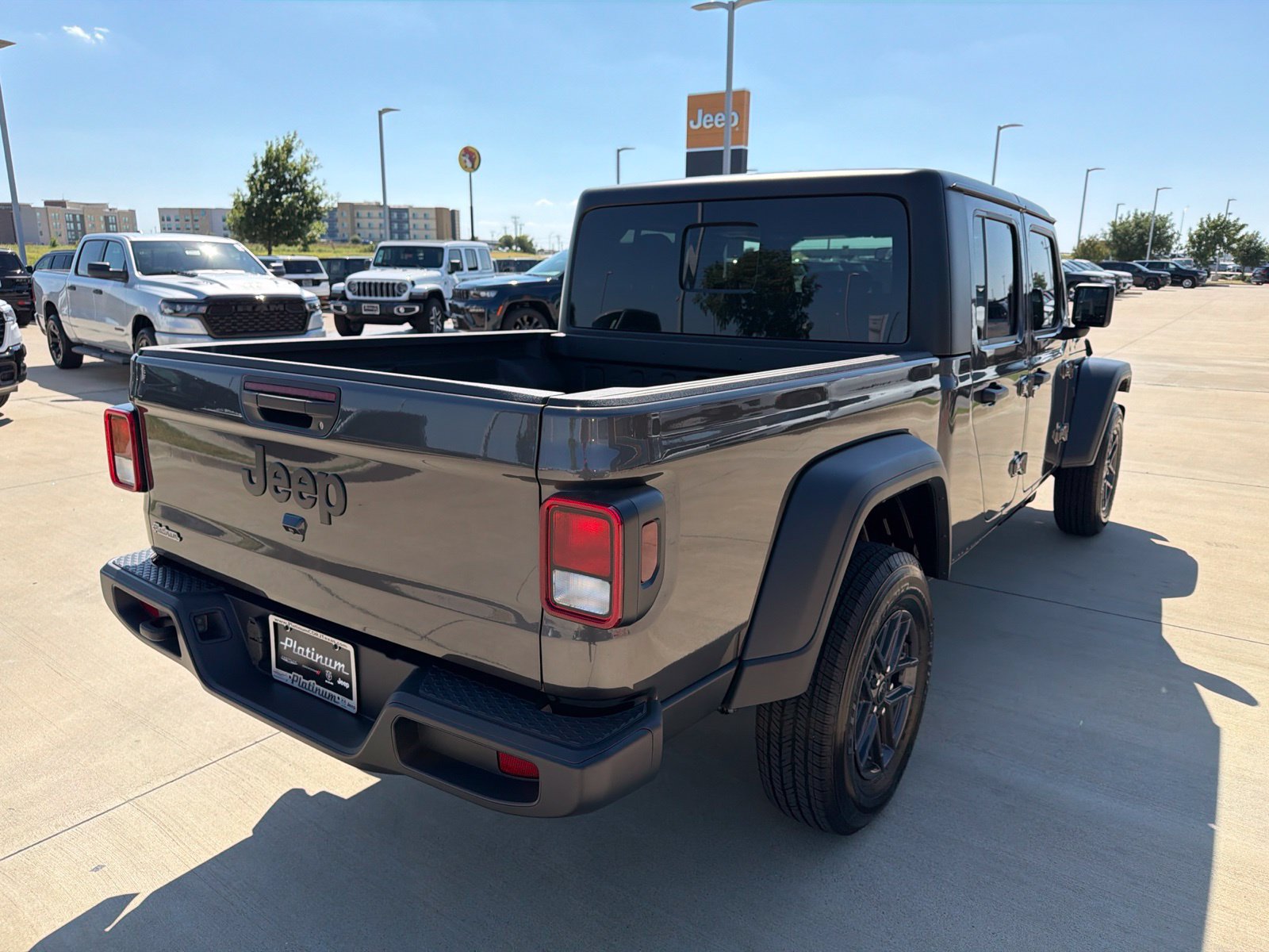 New 2026 Jeep Gladiator Sport AWD/4WD image 5