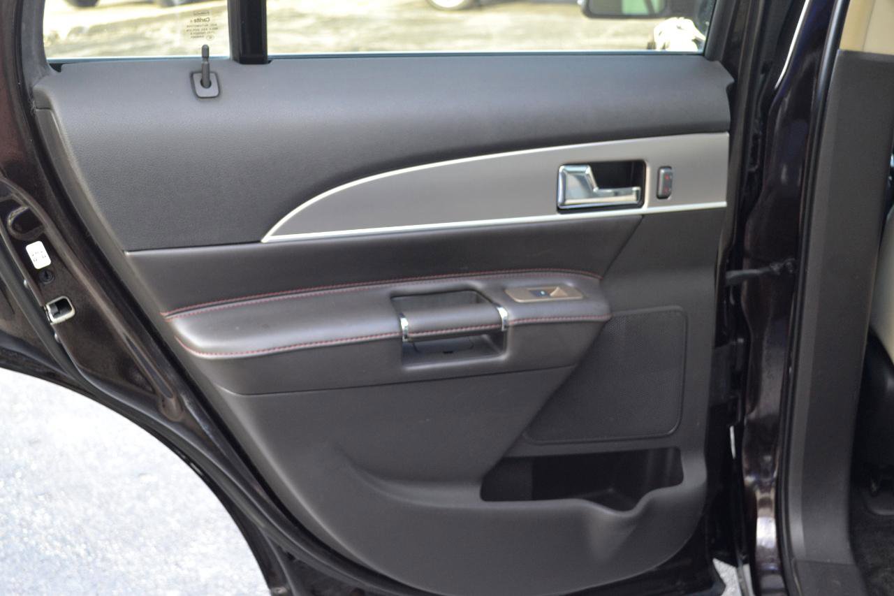 Used 2015 Lincoln MKX AWD w/ Equipment Group 102A image 47