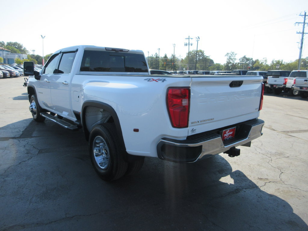 Certified 2022 Chevrolet Silverado 3500 LTZ w/ LTZ Convenience Package AWD/4WD image 10