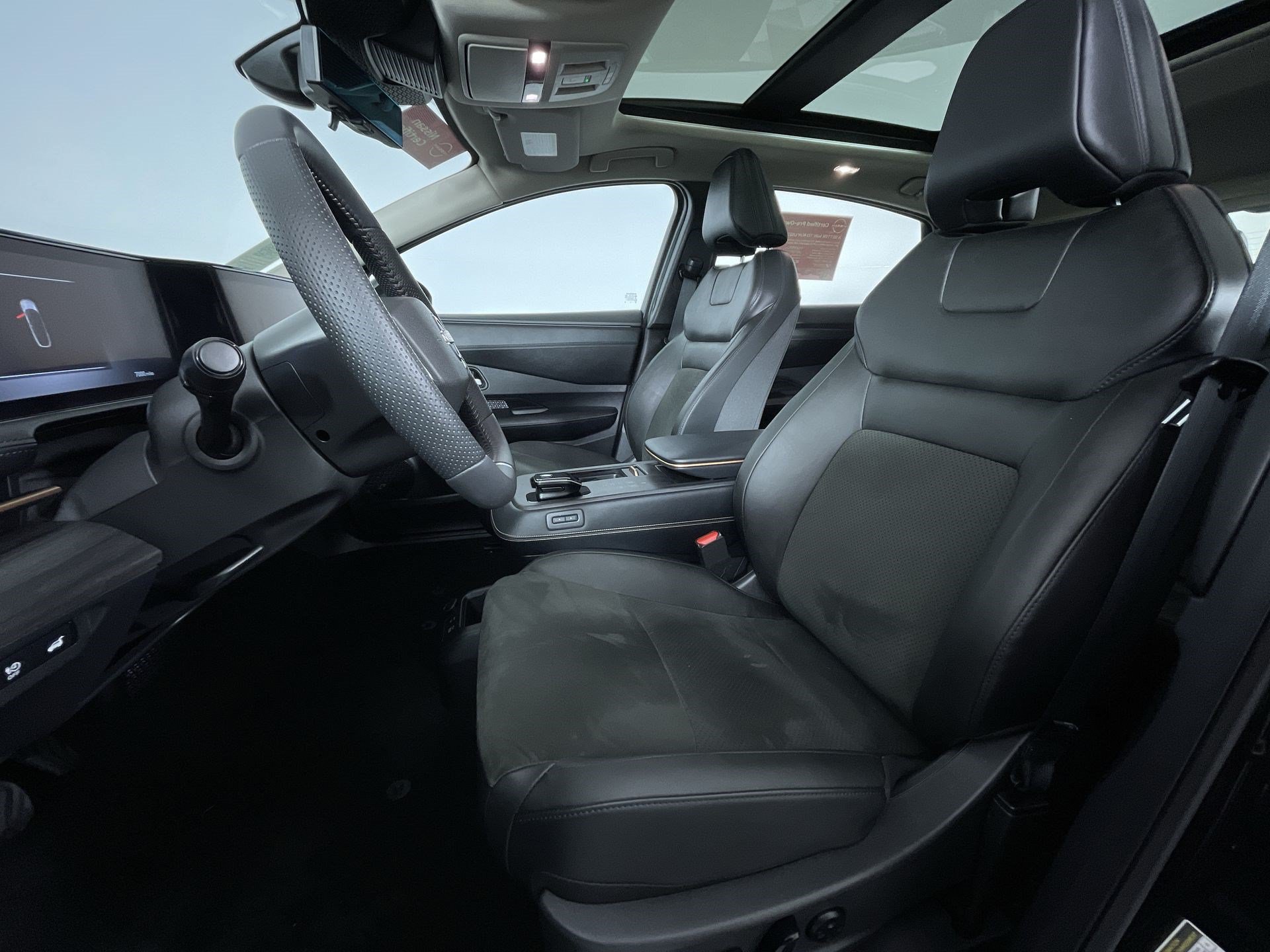 Certified 2024 Nissan Ariya AWD image 15