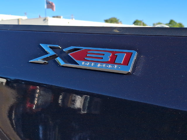 Used 2023 GMC Sierra 1500 Elevation w/ X31 Off-Road Package AWD/4WD image 11