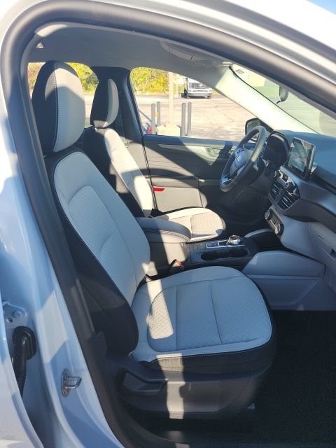 New 2026 Ford Escape Active w/ Cold Weather Package AWD/4WD image 12