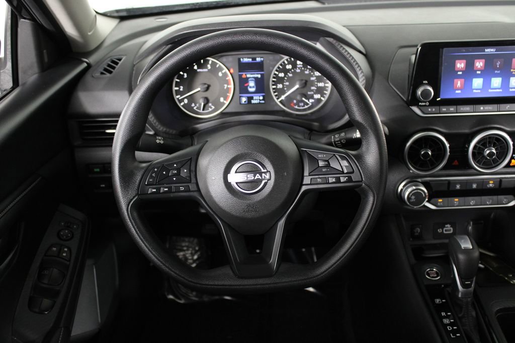 Used 2025 Nissan Sentra S image 6
