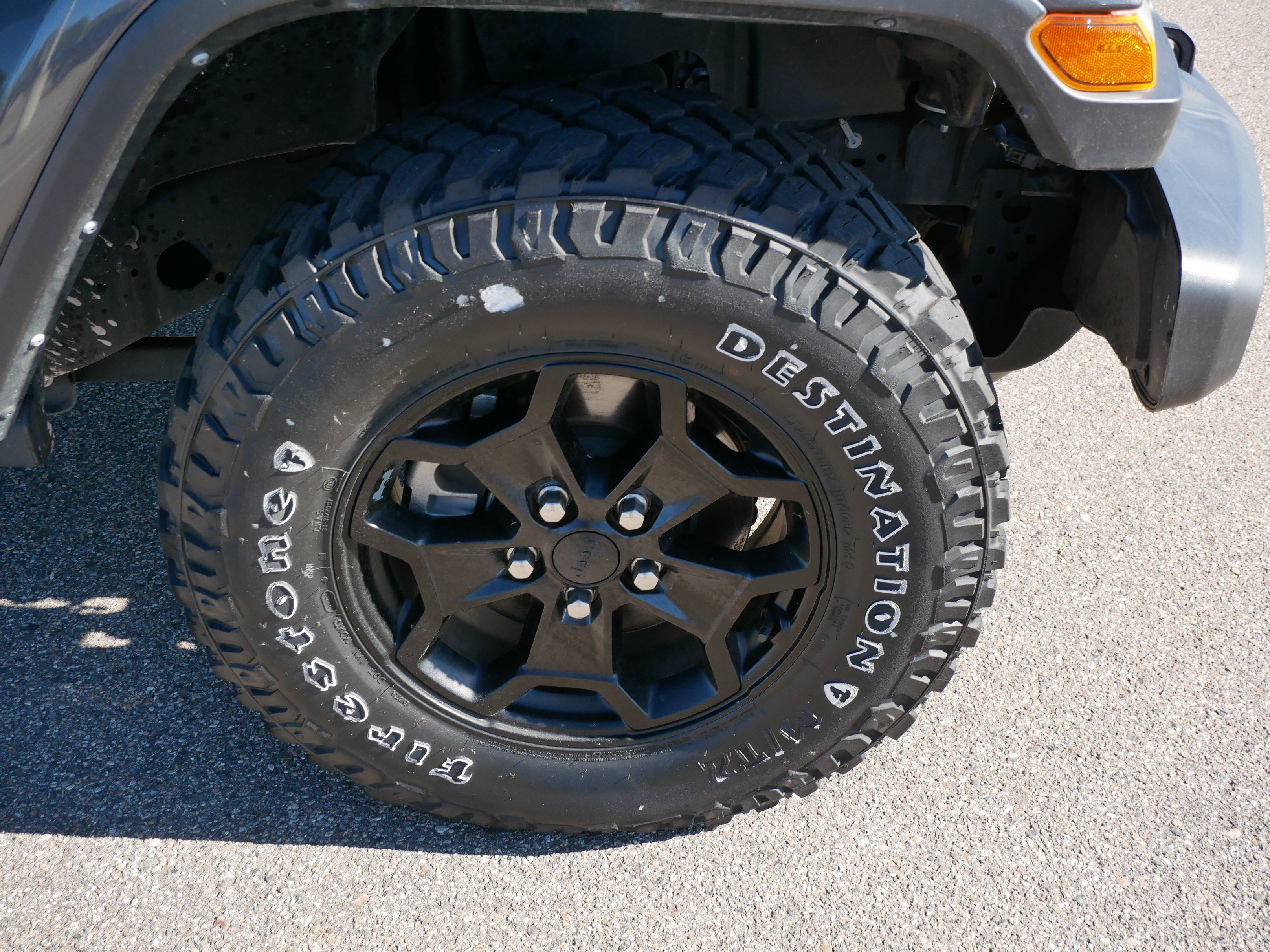 Used 2021 Jeep Gladiator Willys image 15