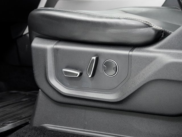 Used 2016 Ford F150 Lariat w/ Equipment Group 502A Luxury image 11