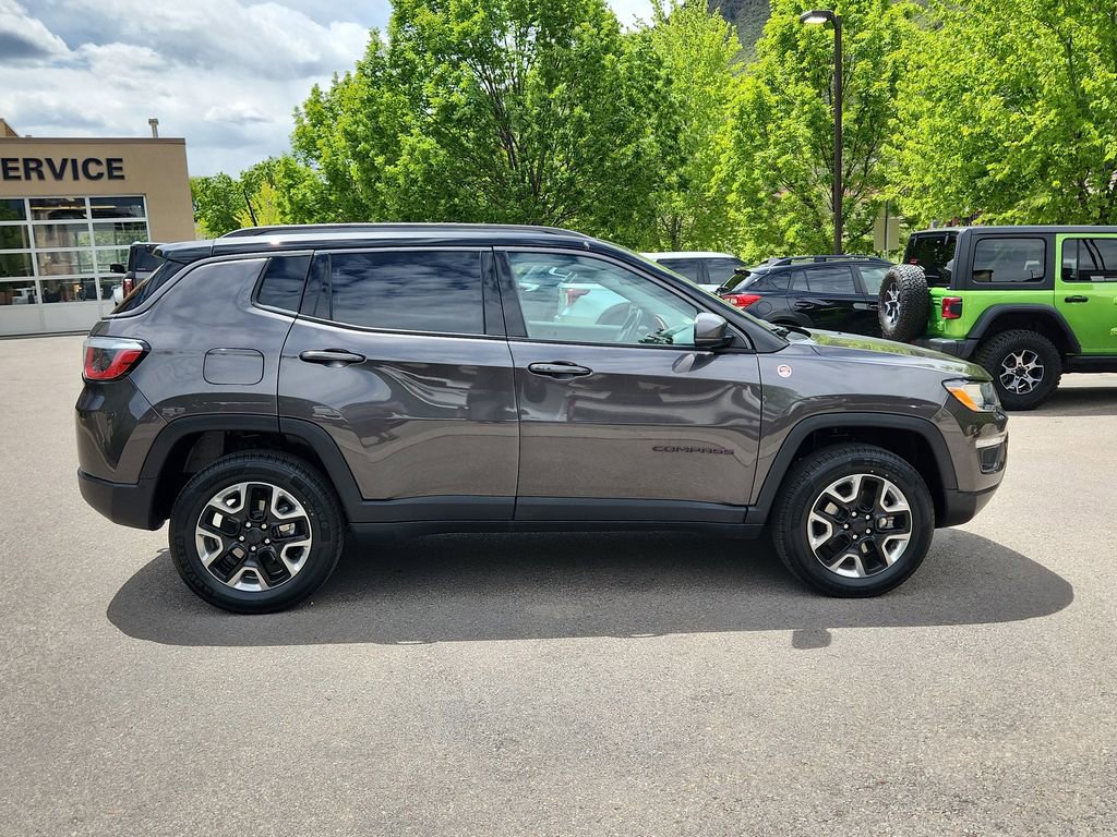 Used 2017 Jeep Compass Trailhawk w/ Cold Weather Group AWD/4WD image 2