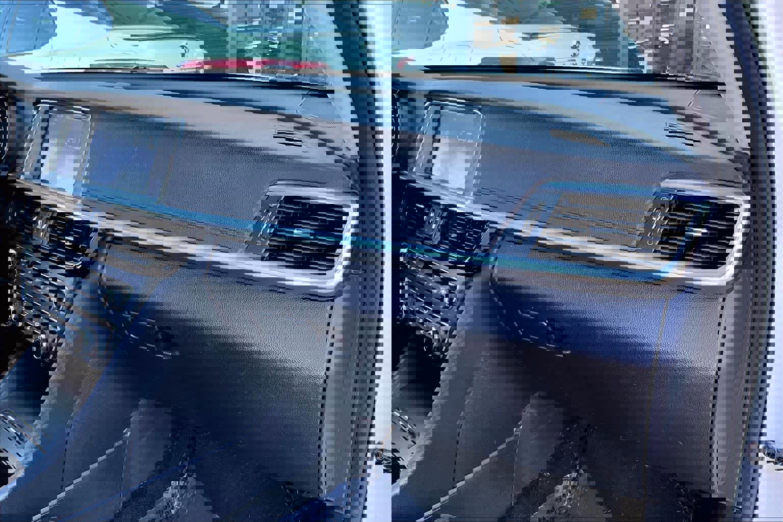 Used 2020 Kia Optima LX image 17