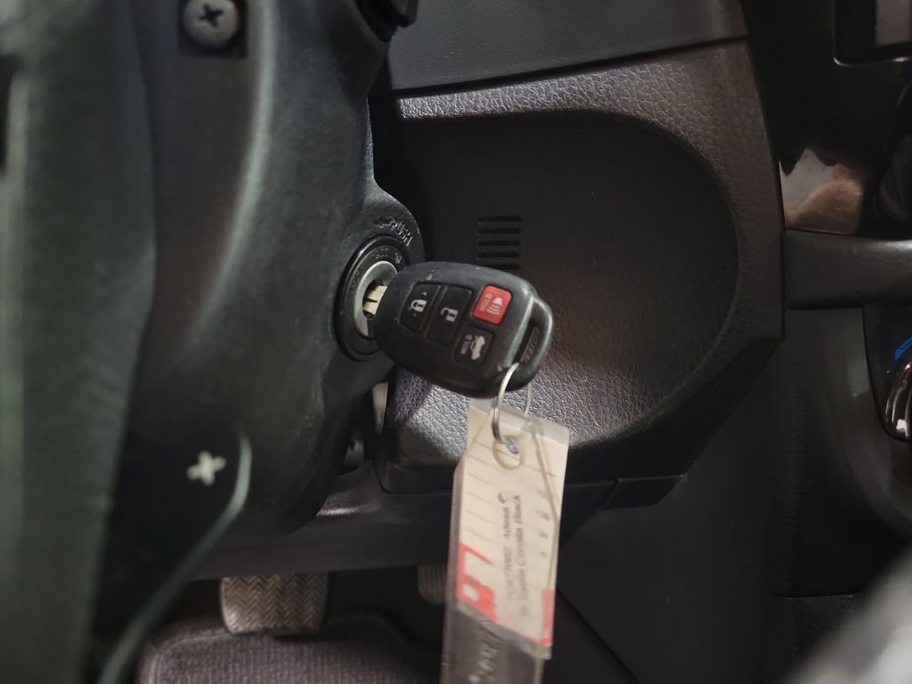 Used 2015 Toyota Corolla S FWD image 15