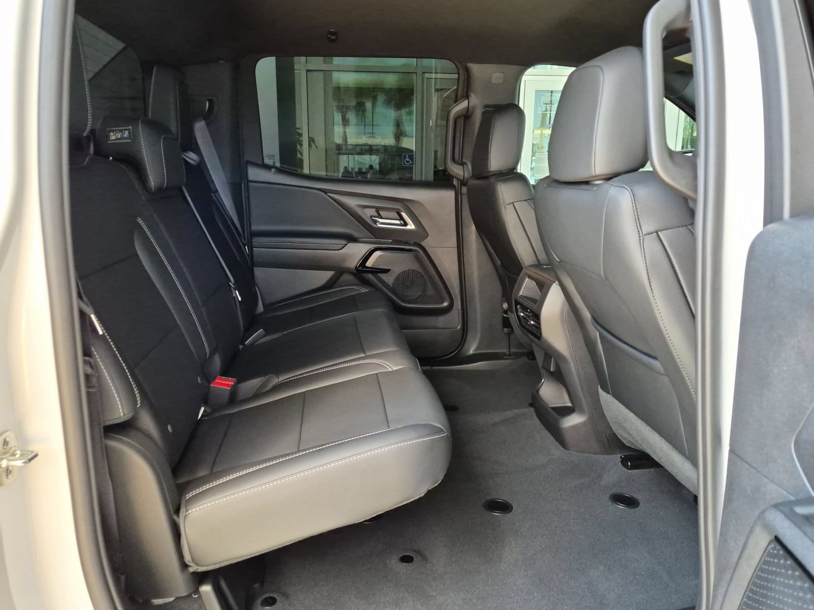 Used 2026 Chevrolet Silverado EV LT AWD/4WD image 26
