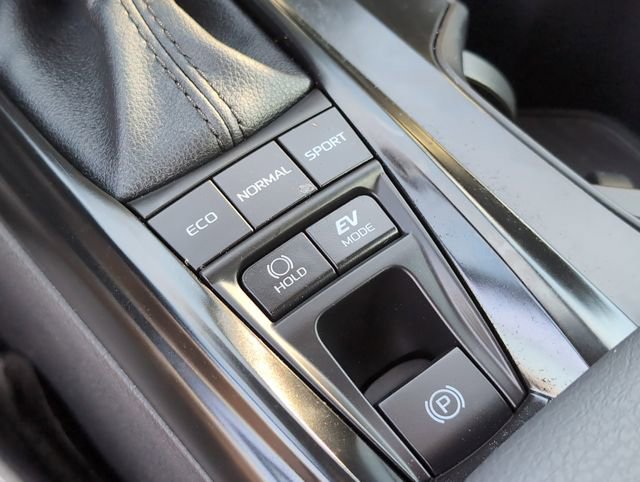 Used 2025 Toyota Camry SE image 18