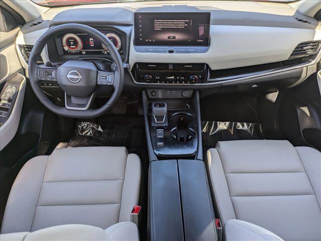 Used 2025 Nissan Rogue SL image 17