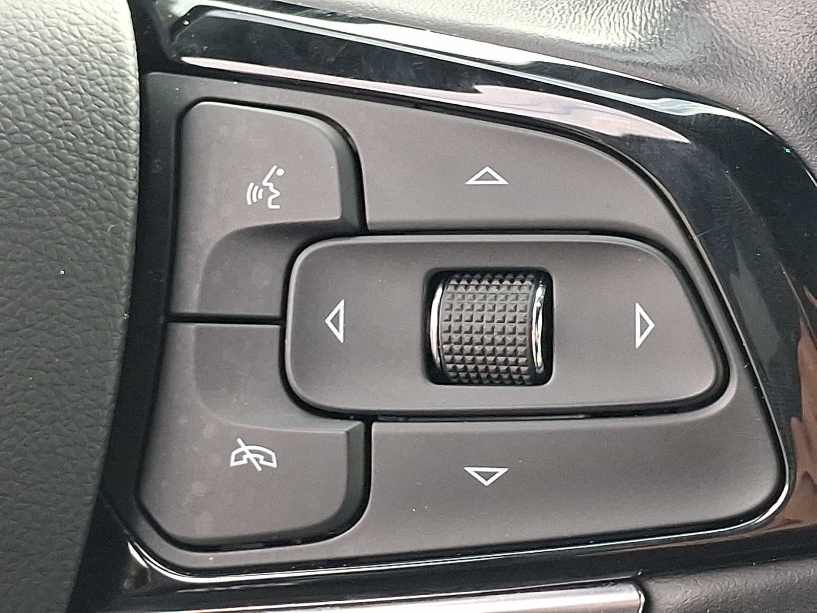 Certified 2023 Buick Enclave Essence FWD image 21