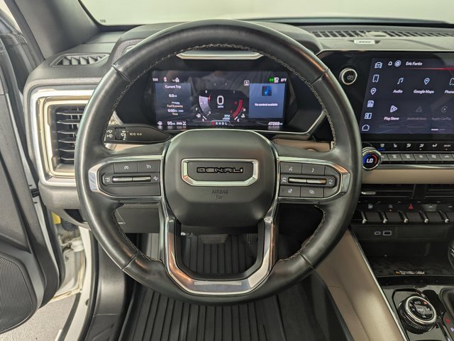 Used 2023 GMC Canyon Denali image 19
