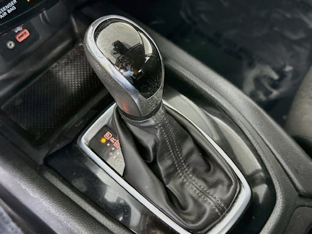 Used 2020 Nissan Rogue Sport S w/ Appearance Package FWD image 19