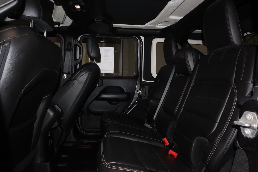 Used 2018 Jeep Wrangler Unlimited Sahara w/ Cold Weather Group image 21