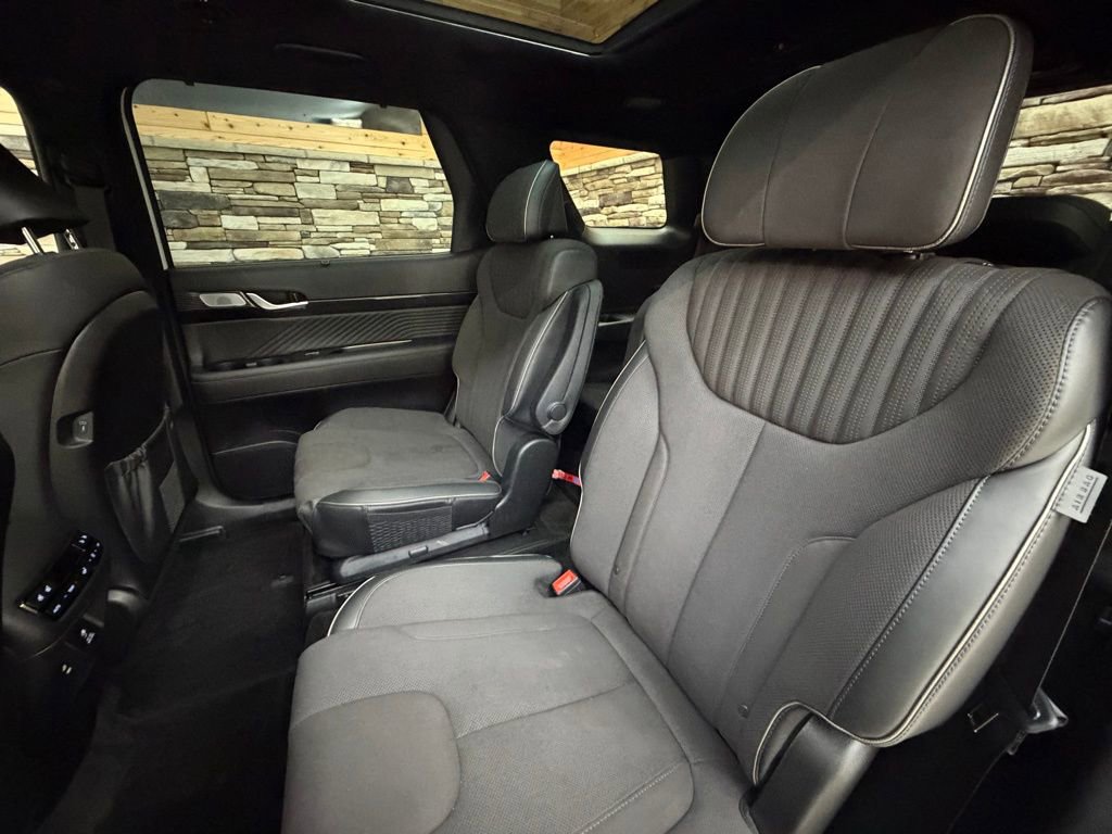Certified 2025 Hyundai Palisade Calligraphy image 30