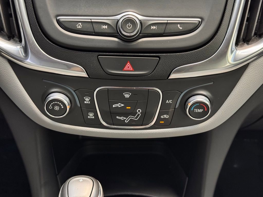 Used 2021 Chevrolet Equinox LS AWD/4WD image 22