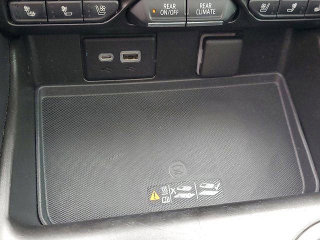 Used 2021 Chevrolet Suburban Premier w/ Premium Package image 34