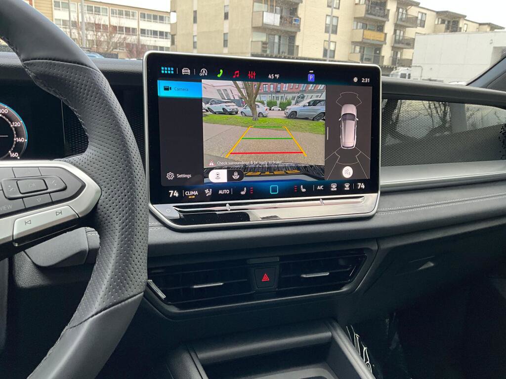 New 2026 Volkswagen Tiguan SE R-Line image 16