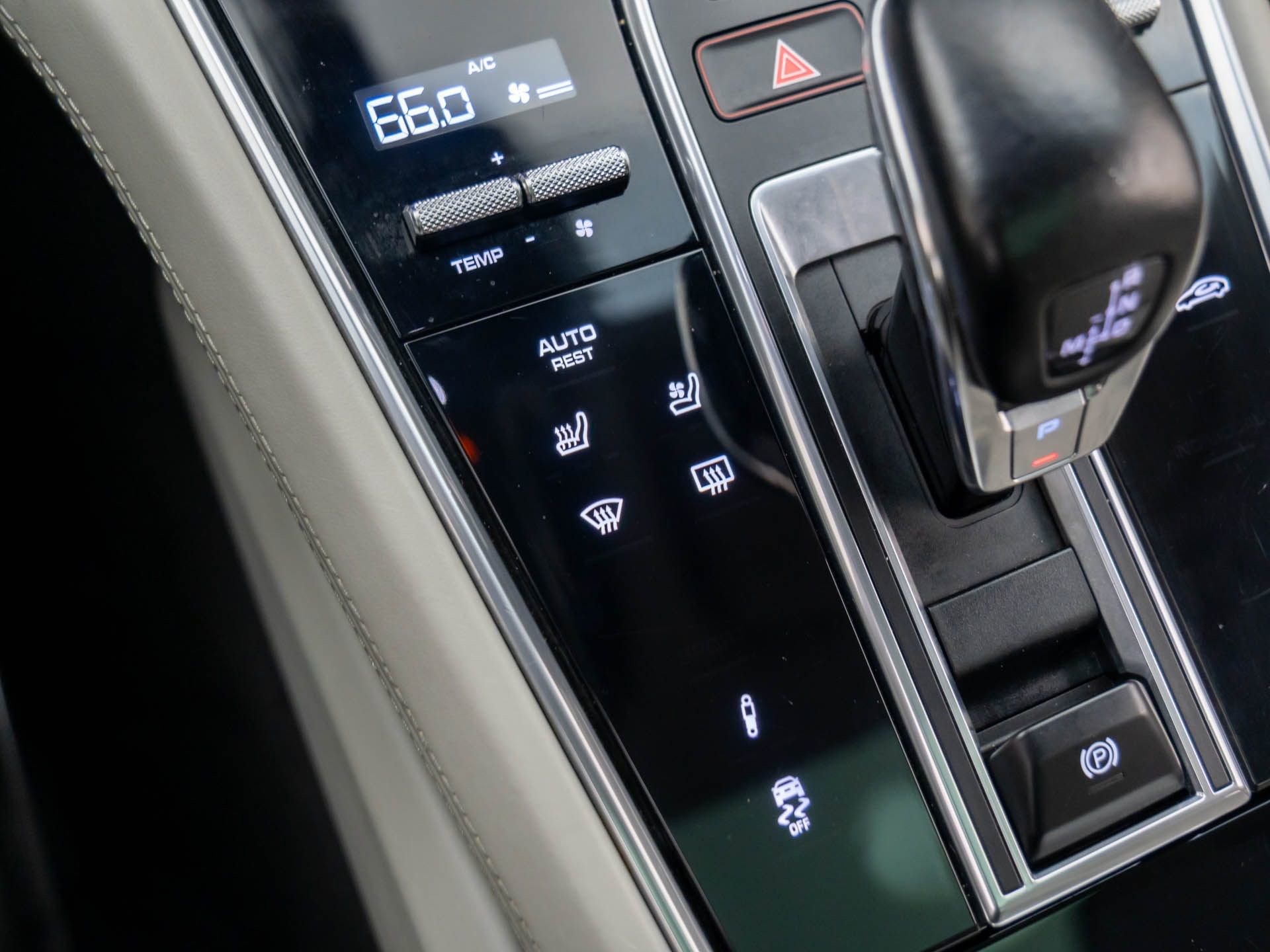 Used 2020 Porsche Panamera GTS image 21