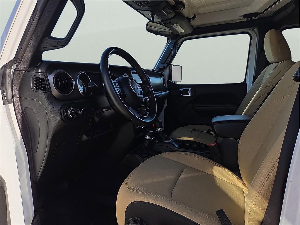 Used 2022 Jeep Gladiator Willys image 11