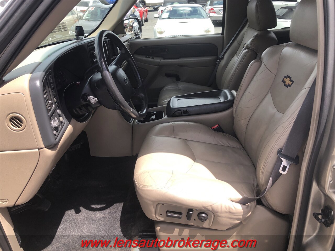 Used 2002 Chevrolet Avalanche 4x4 w/ Off-Road Suspension Pkg image 11
