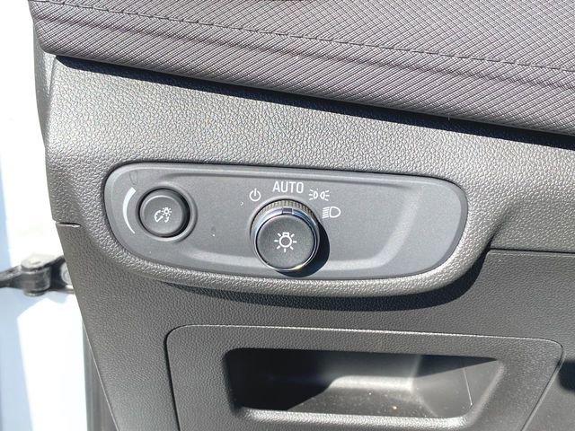 Used 2024 Chevrolet TrailBlazer LT w/ LT Cold Weather Package image 17