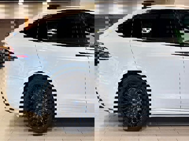 Used 2022 Tesla Model X Plaid image 18