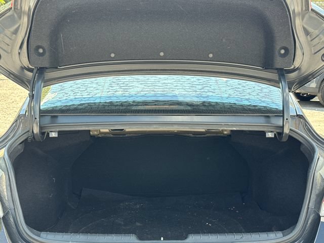 Used 2022 Hyundai Elantra SEL w/ Convenience Package FWD image 12
