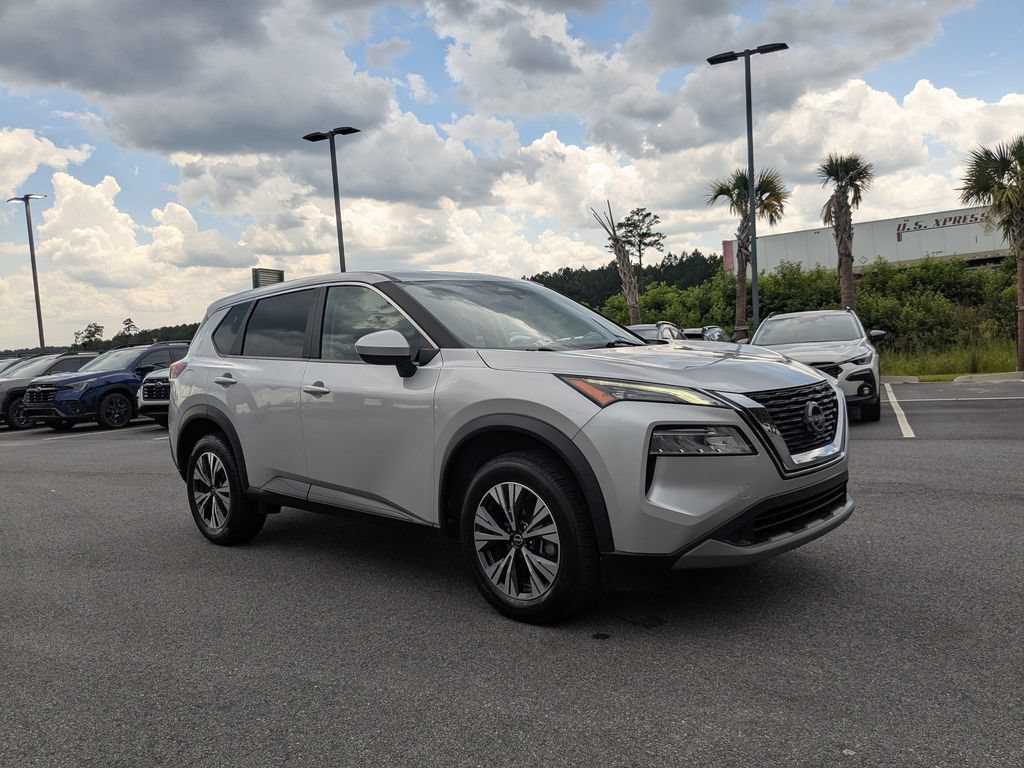 Used 2023 Nissan Rogue SV FWD video 2