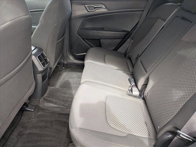 Used 2024 Kia Sportage LX image 17