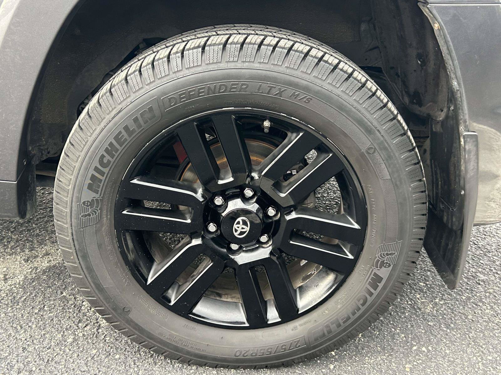 Used 2018 Toyota 4Runner Limited AWD/4WD image 11