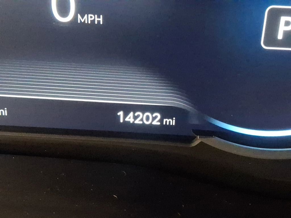 Used 2023 Genesis G70 3.3T image 16