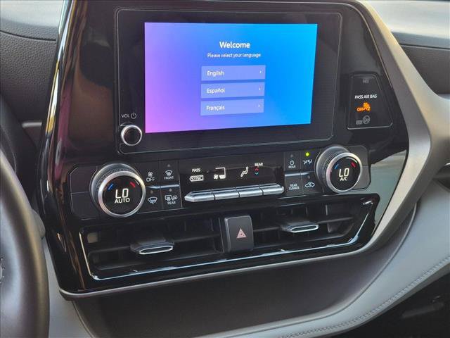Certified 2024 Toyota Highlander LE FWD image 12