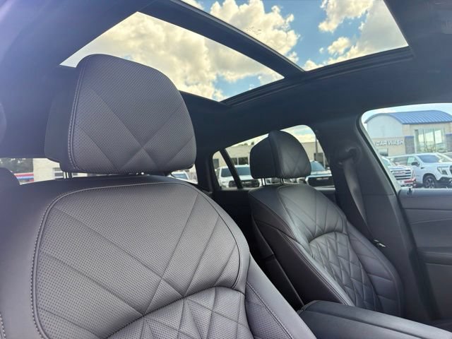 Used 2024 BMW X6 xDrive40i w/ Premium Package AWD/4WD image 9