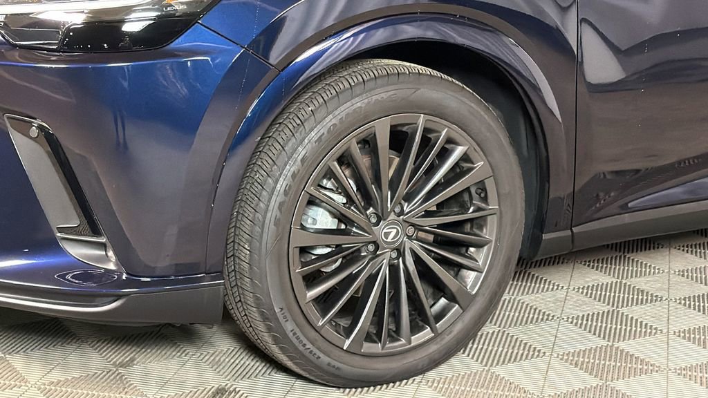 Used 2024 Lexus RX 350 Premium w/ Accessory Package (Z1) image 4