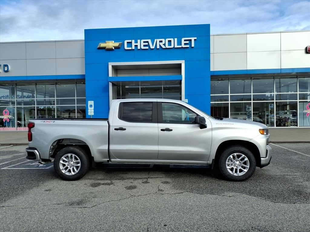 Used 2022 Chevrolet Silverado 1500 Custom w/ Safety Confidence Package image 2