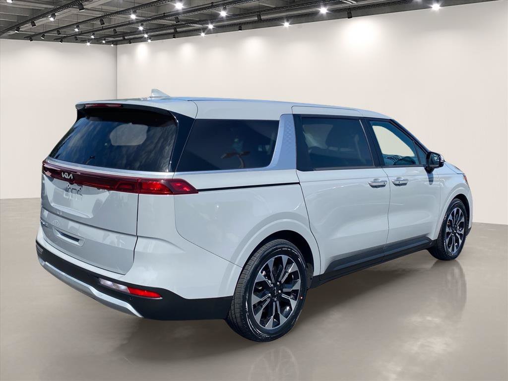 Certified 2022 Kia Carnival EX FWD image 7