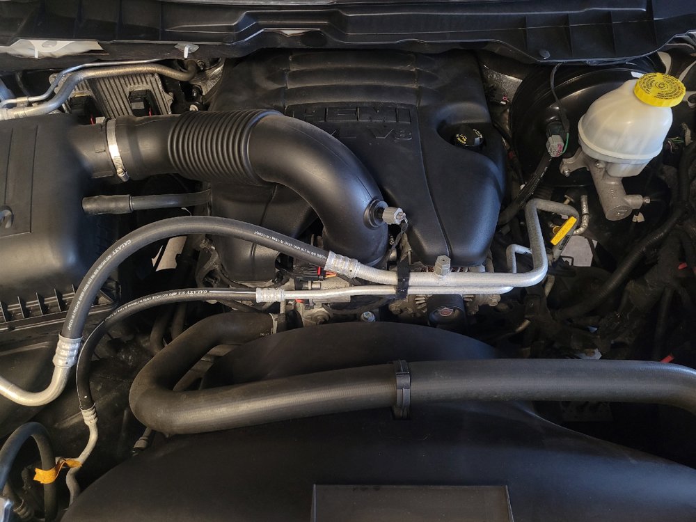 Used 2025 Nissan Versa S FWD image 30