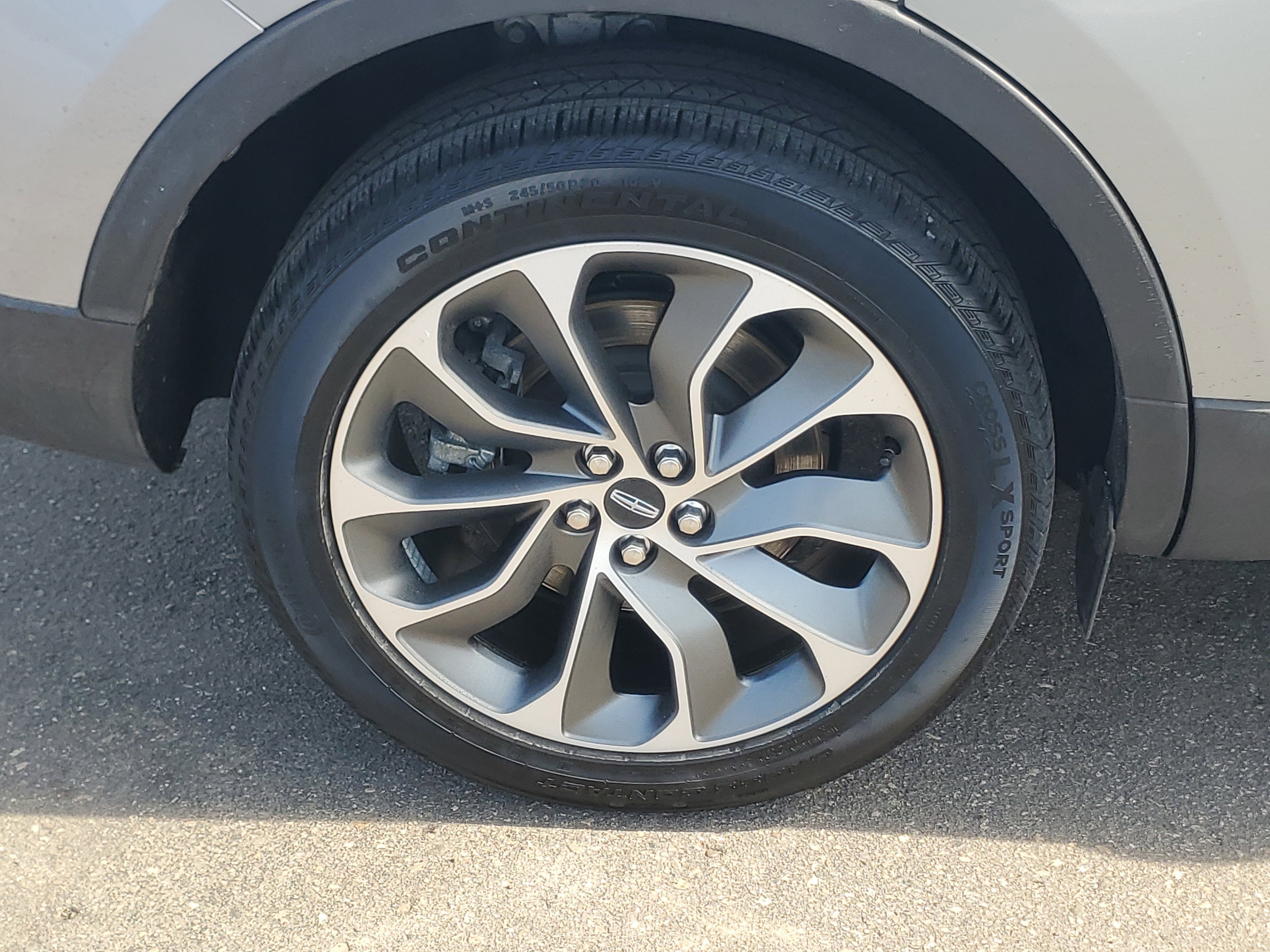 Certified 2023 Lincoln Nautilus Reserve w/ Luxury Package AWD/4WD image 7