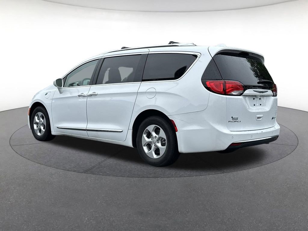 Certified 2018 Chrysler Pacifica Touring-L FWD image 3