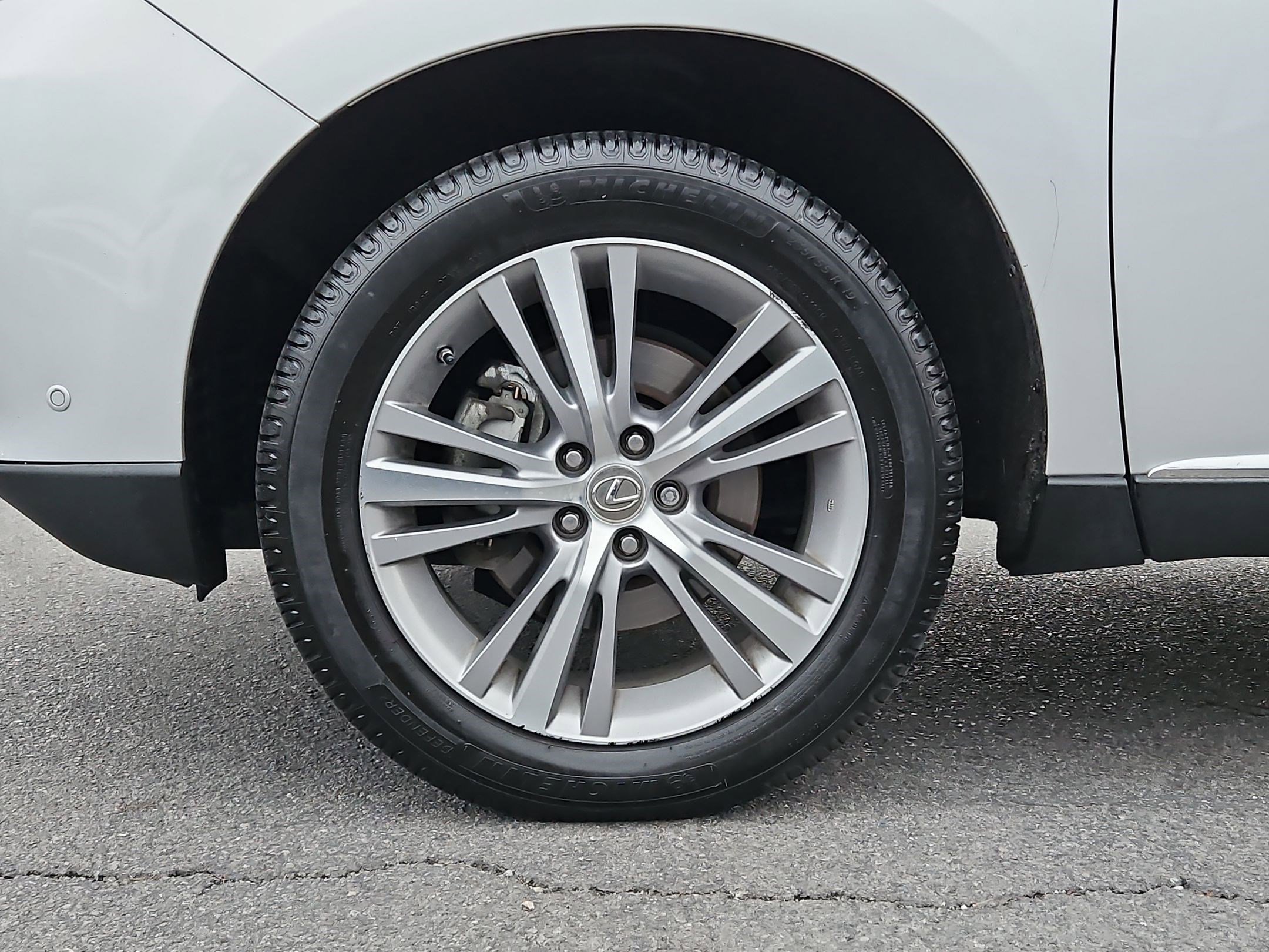 Used 2015 Lexus RX 450h AWD image 13