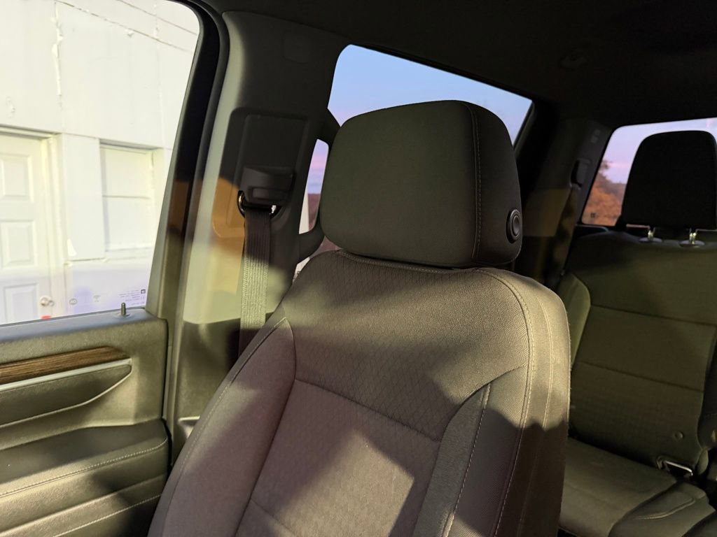 Used 2024 Chevrolet Silverado 2500 LT image 20