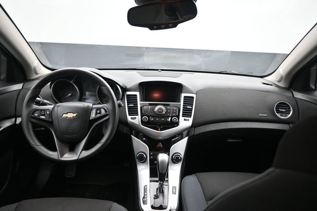Used 2016 Chevrolet Cruze LT w/ Enhanced Safety Package FWD image 36