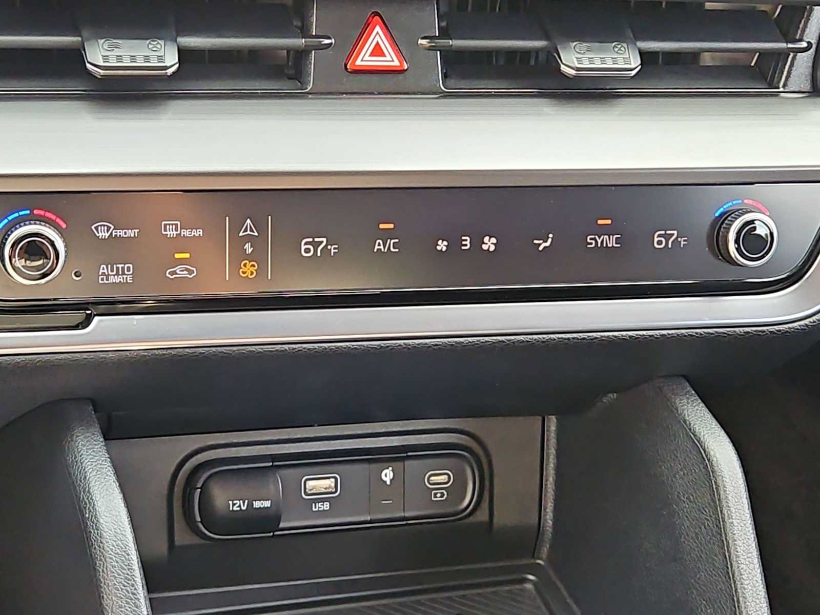 Used 2025 Kia Sportage EX FWD image 25